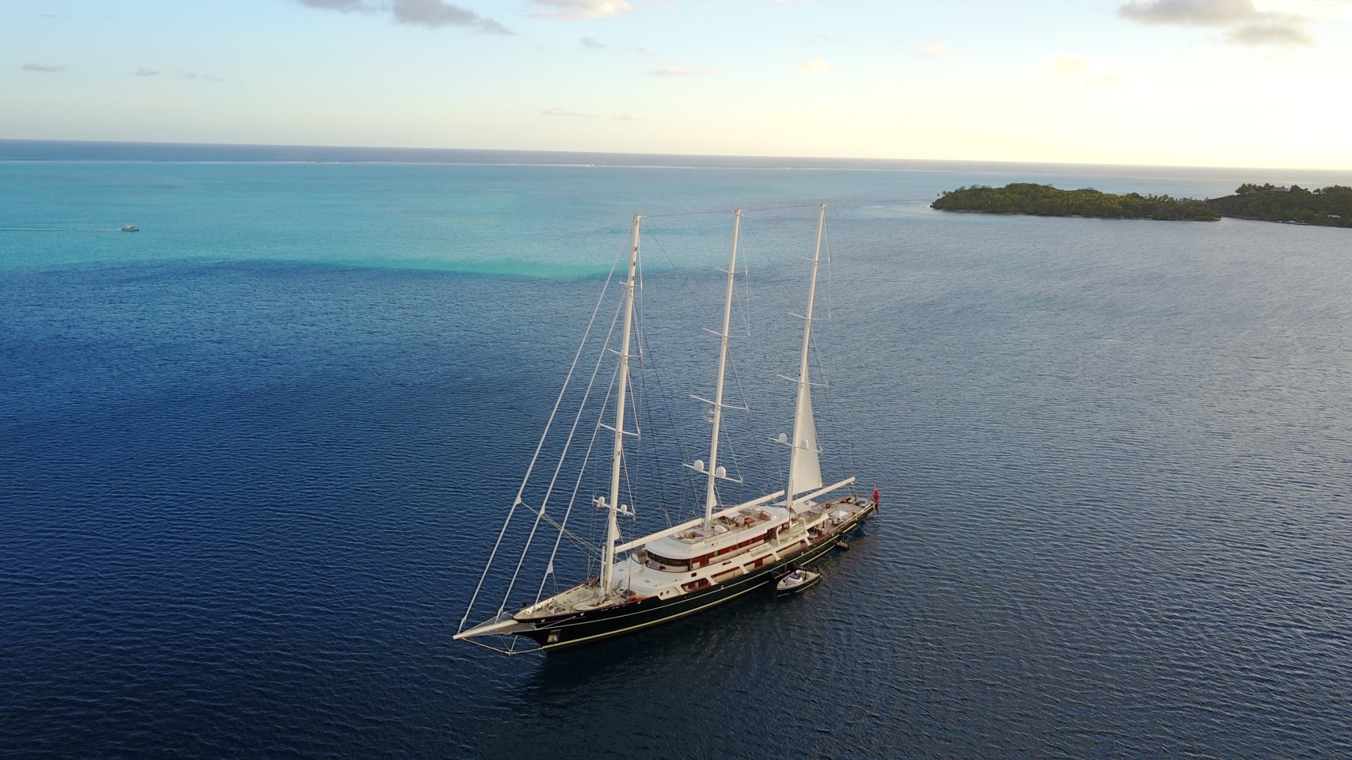 Rondal completes extensive aluminum mast refit